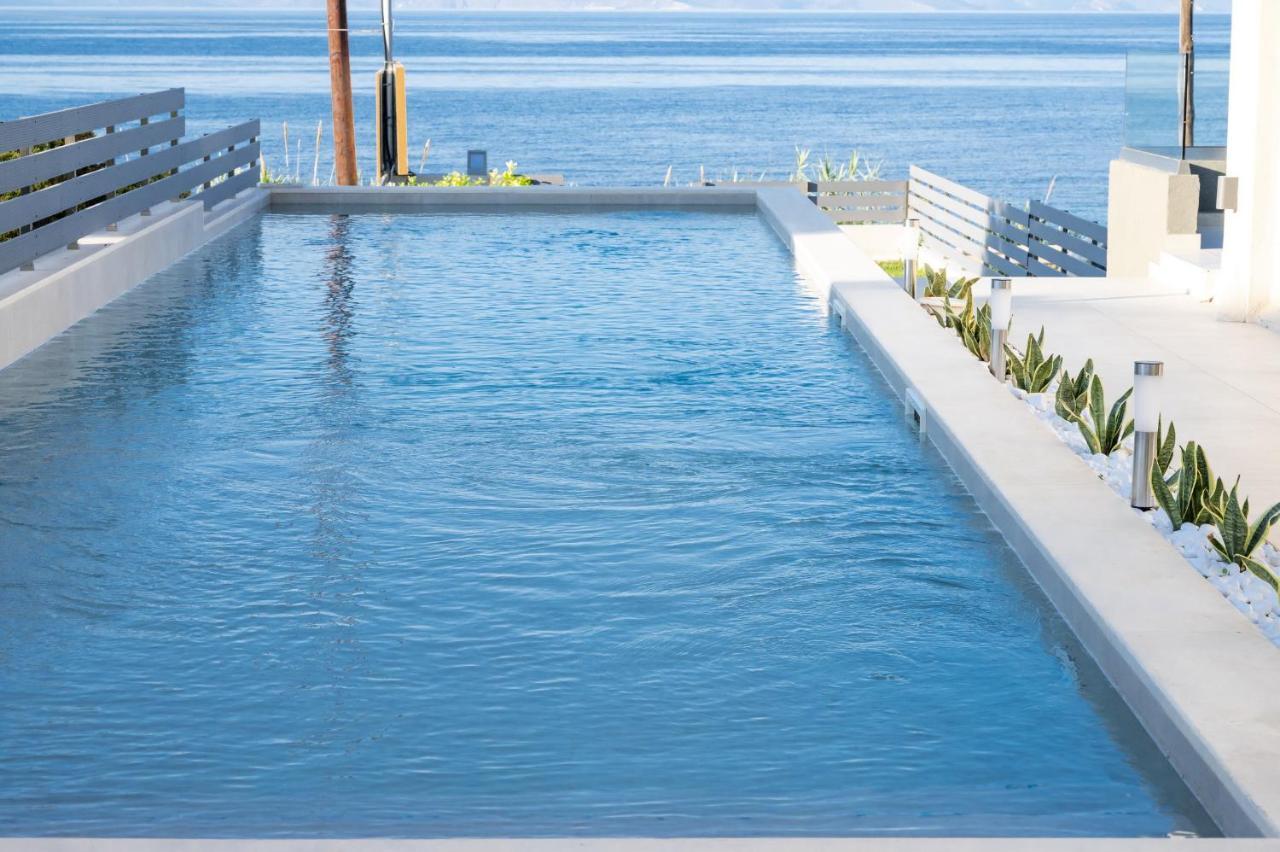 Dhiminio Theros Suites المظهر الخارجي الصورة