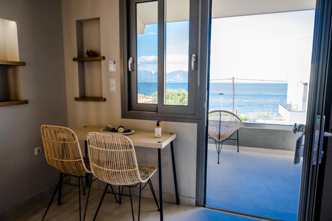 Dhiminio Theros Suites المظهر الخارجي الصورة