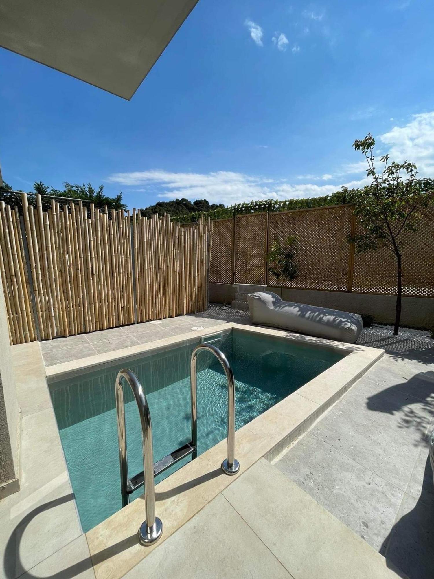 Dhiminio Theros Suites المظهر الخارجي الصورة